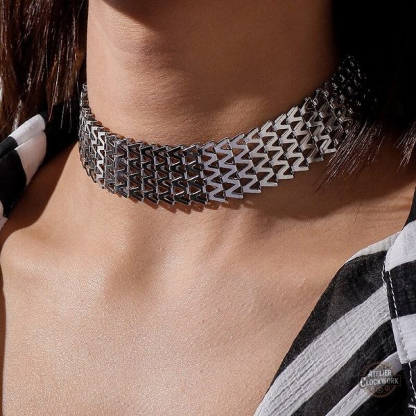 Collier artistique Steampunk, mélange de styles vintage et futuristes