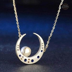 Collier Steampunk inspiré du croissant de lune