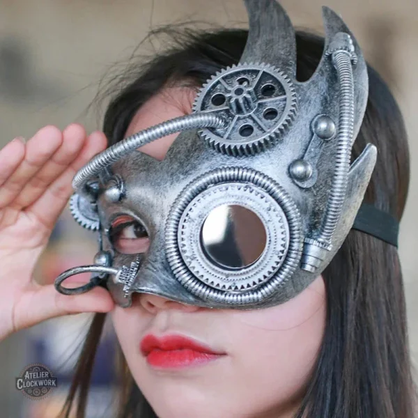 Demi masque inspiré du design steampunk