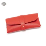 Accessoire en cuir pour lunettes au look vintage