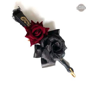 Eventail décoratif inspiré du gothique romantique