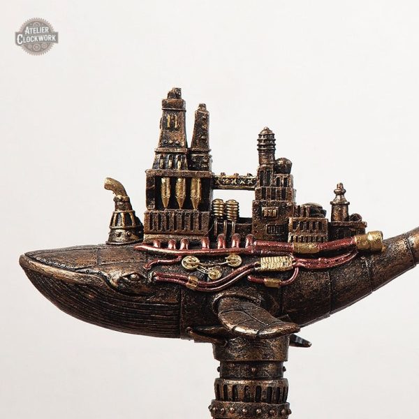 Objet d'art steampunk en forme de baleine