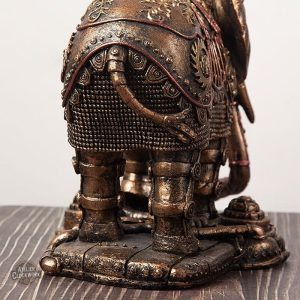 Éléphant décoratif steampunk, fusion d'art et de mécanique