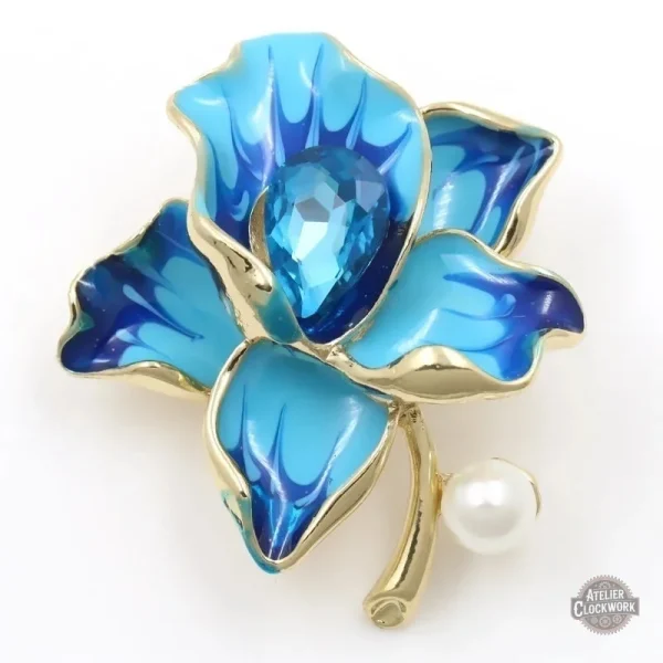 Broche vintage inspirée des fleurs anciennes