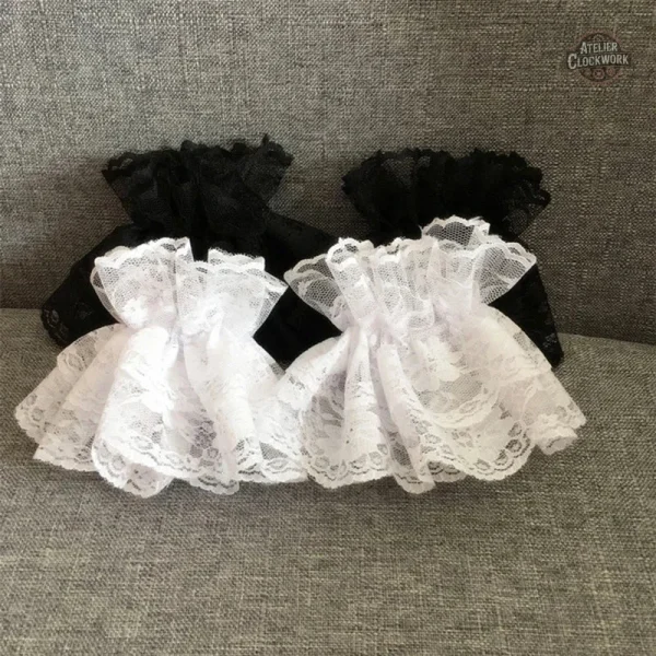 Accessoire Steampunk Blanc avec Détails en Dentelle