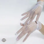 Élégants gants courts pour femme au design sombre
