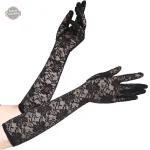 Élégants gants noirs pour un style gothique affirmé