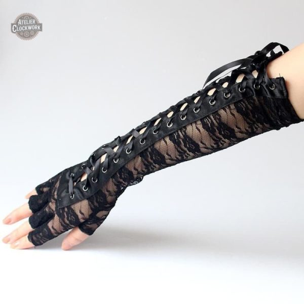 Gants noirs au style Steampunk, ajout tendance à une tenue