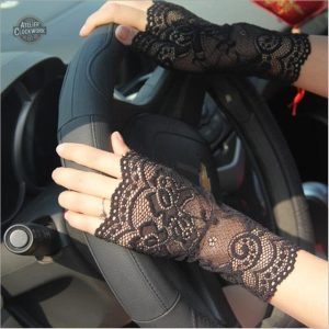 Accessoire femme steampunk, gant mitaines en dentelle
