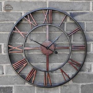 Horloge inspirée du steampunk avec motifs vintage