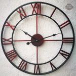 Élégante horloge steampunk pour les amateurs de rétro