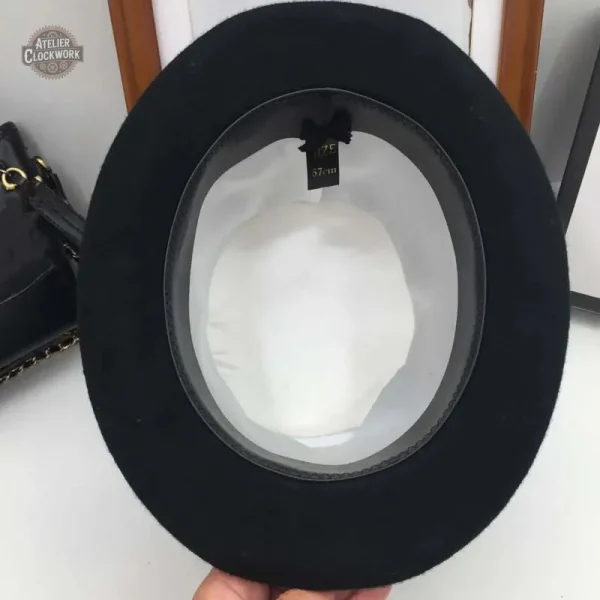 Chapeau gothique pour un look audacieux