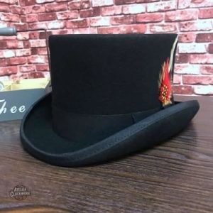 Chapeau haut de forme noir au style vintage