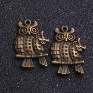 Hibou décoratif inspiré du style steampunk