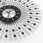 Élégante horloge en aluminium inspirée du mouvement steampunk