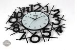 Horloge en acier inoxydable au style vintage