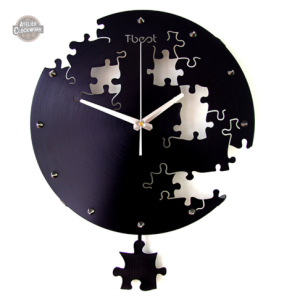 Horloge Steampunk Steel Puzzle, design rétro-futuriste