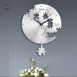 Horloge au style steampunk, élégance et mécanique
