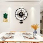 Horloge inspirée du style steampunk élégant