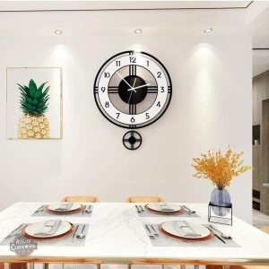 Horloge inspirée du style steampunk élégant