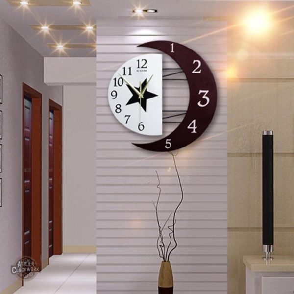 Horloge Luna, une pièce maîtresse steampunk unique