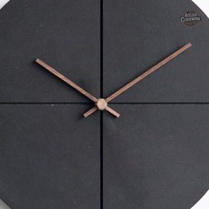 Élégance de l'horloge murale minimaliste Obsidian