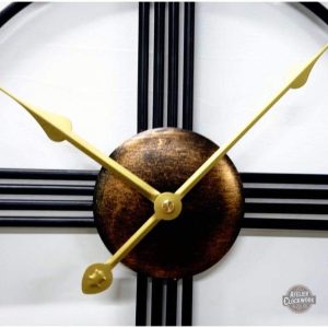 Horloge Steampunk, fusion de mécanismes vintage et modernes