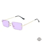 Lunettes rectangulaires, accessoire indispensable