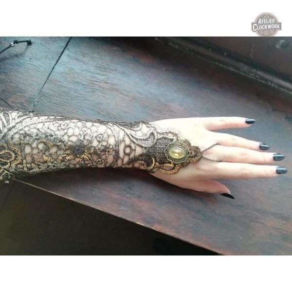 Gants en dentelle au style victorien pour un look raffiné