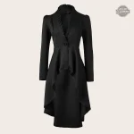 Style steampunk avec encolure unique pour femme