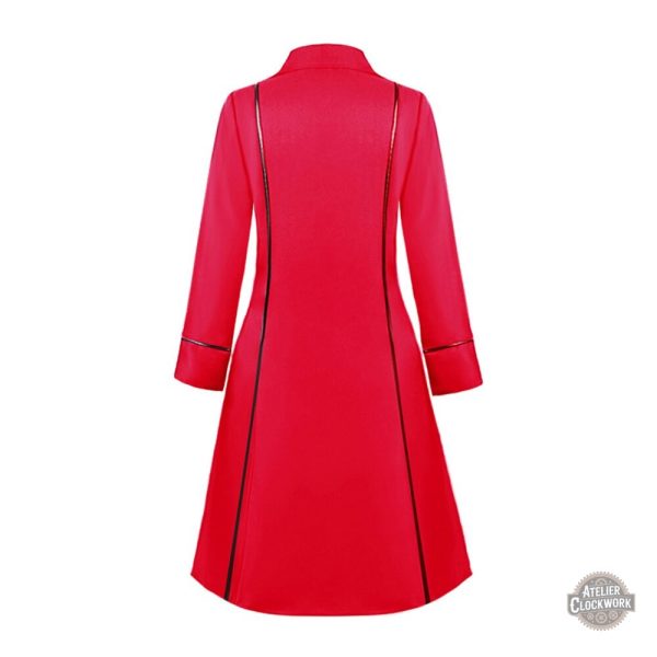 Style rétro-futuriste avec ce manteau