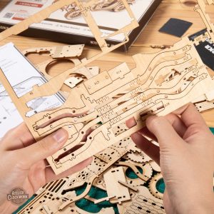 Maquette Jeep vintage en bois à construire