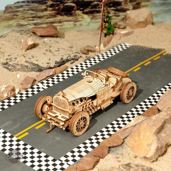 Voiture en bois à assembler soi-même, style steampunk