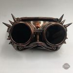 Look audacieux avec le masque Steampunk