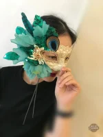 Accessoire féminin steampunk au design élégant