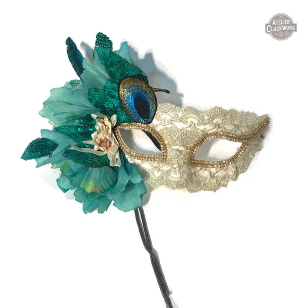 Masque artistique pour un look steampunk audacieux
