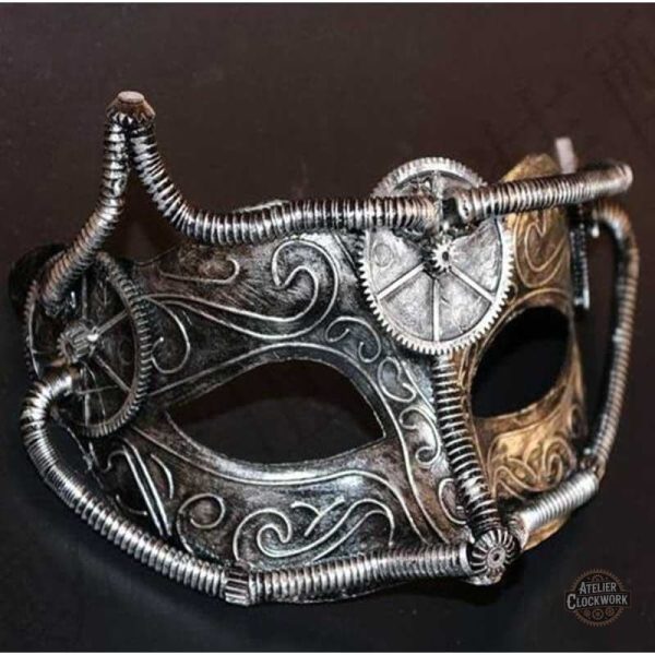 Masque steampunk avec motifs décoratifs raffinés