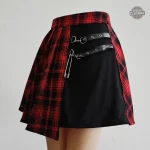 Asymétrie et tartan, l'alliance parfaite pour un look original