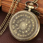 Accessoire rétro : montre à gousset élégante