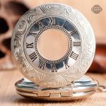 Accessoire intemporel : montre à gousset