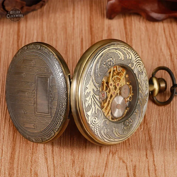 Montre à gousset élégante avec cadran transparent