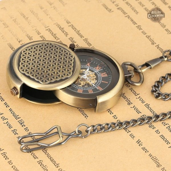 Montre à Gousset au style steampunk militaire