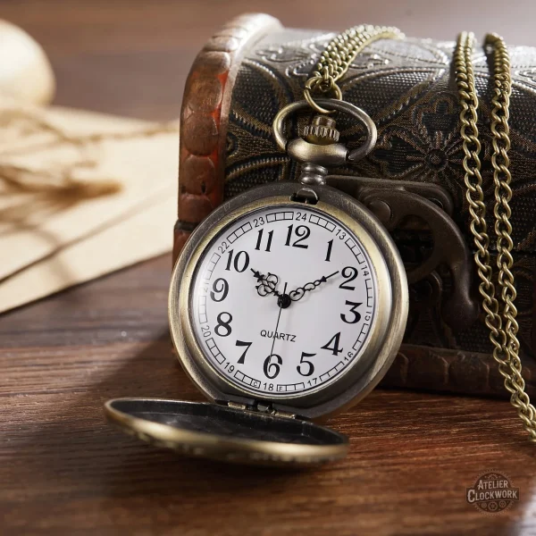 Garde-temps antique avec mécanisme à quartz