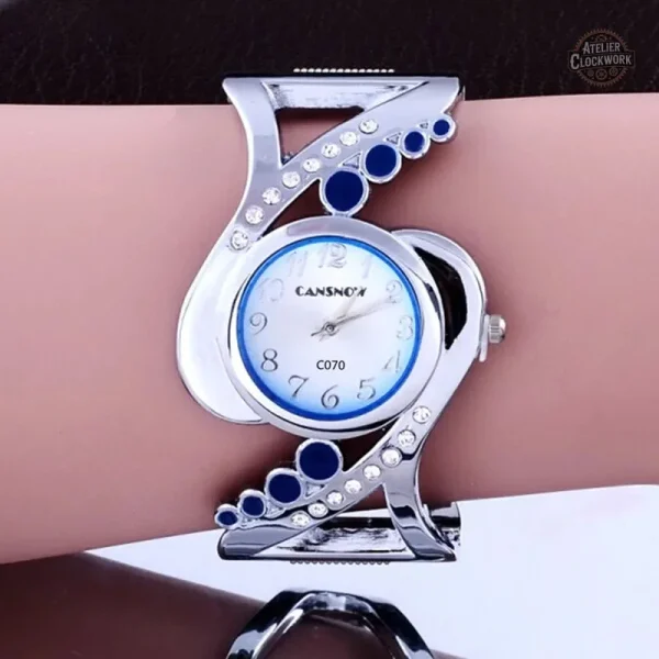 Montre Néo Victorienne, un mélange de styles anciens et modernes