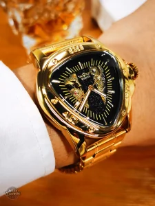Montre élégante en forme de pyramide