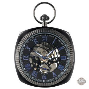 Montre à Gousset Carrée avec finition élégante