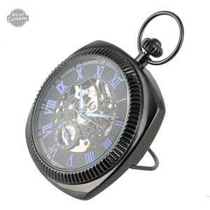 Montre de Poche Carrée pour un look vintage