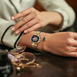 Accessoire steampunk original, montre à mécanisme visible