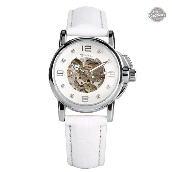 Design steampunk, montre squelette pour femme chic