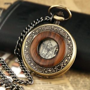 Garde-temps en bois au style corsaire steampunk